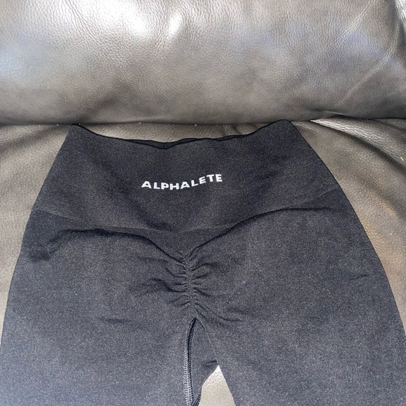 Alphalete Jet Black Activewear - Picture 1 of 3